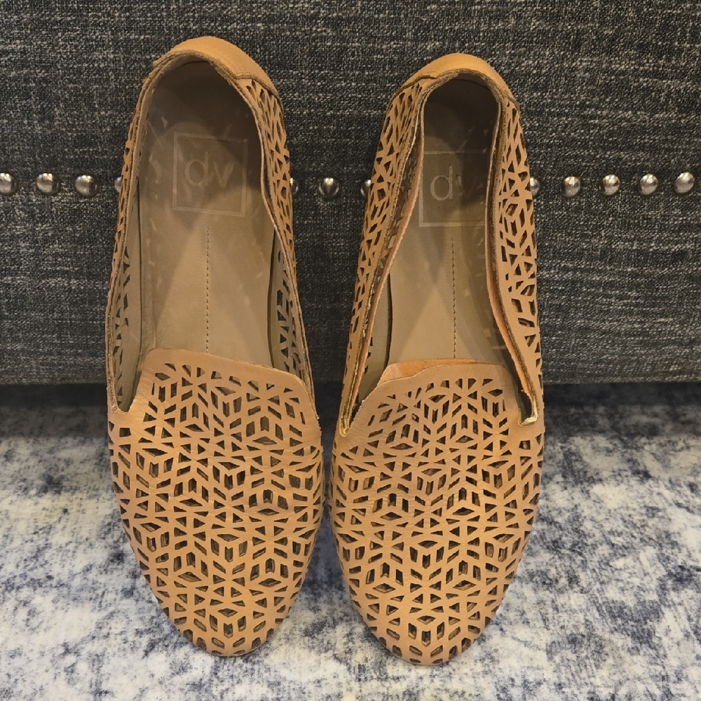 DV by Dolce Vita Women's Cutout Tan Flats Size 8
